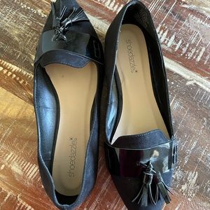 BLACK LOAFERS WITH TASSEL
